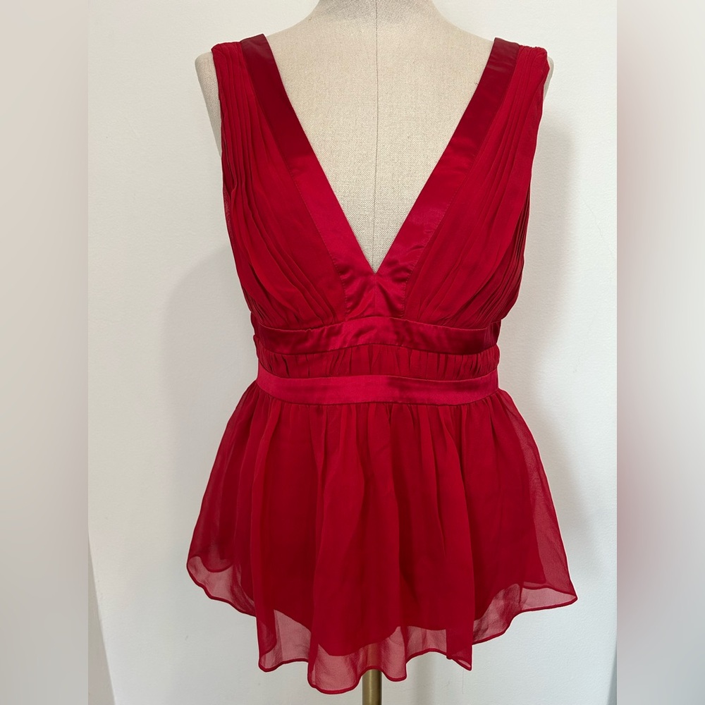 ARDEN B - Sleeveless V-Neck Pleated Silk Top Size S